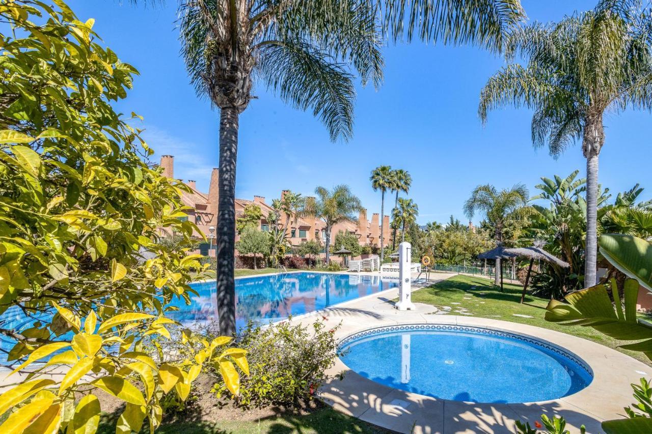 Oleholidays Adosado Mediterraneo Los Monteros 100 M Playa 马尔韦利亚 外观 照片